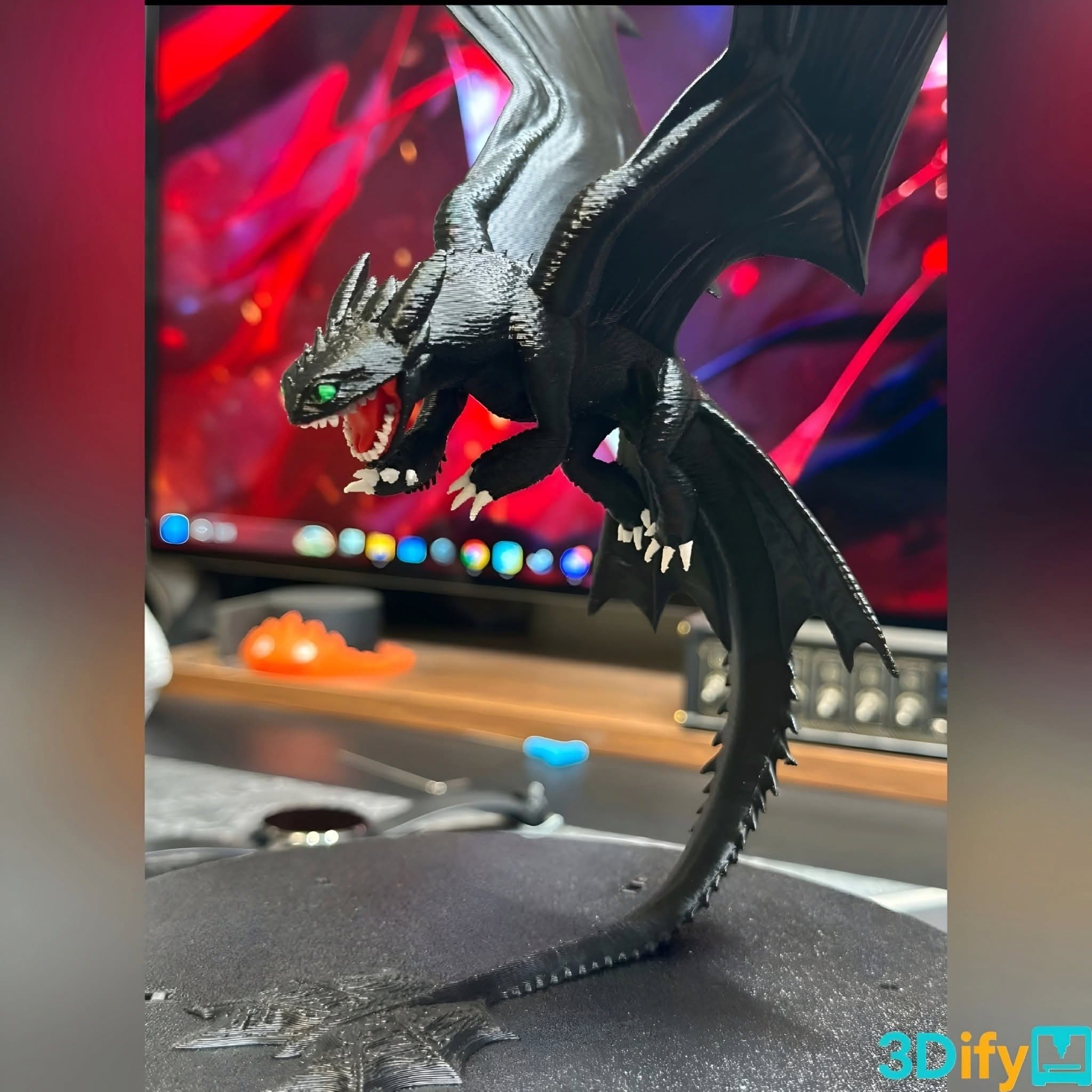 Toothless & Light Fury figure