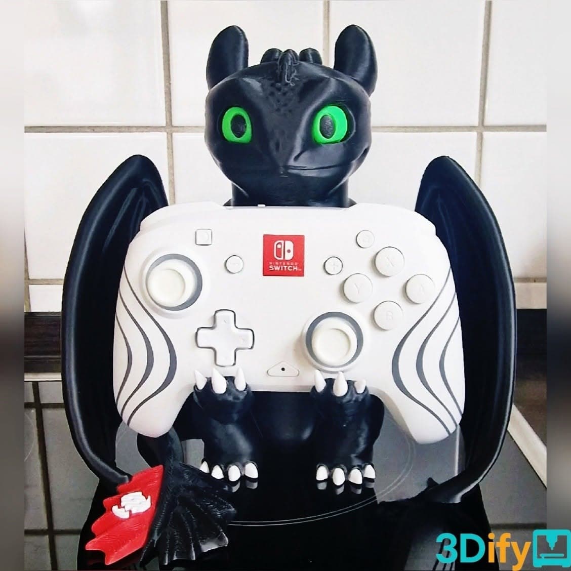 Dragon Holder